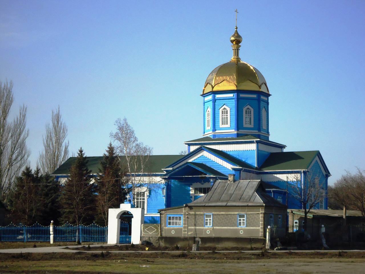 На Донбасі в Покровському вікаріатстві внаслідок бойових дій зруйновано два храми УПЦ.