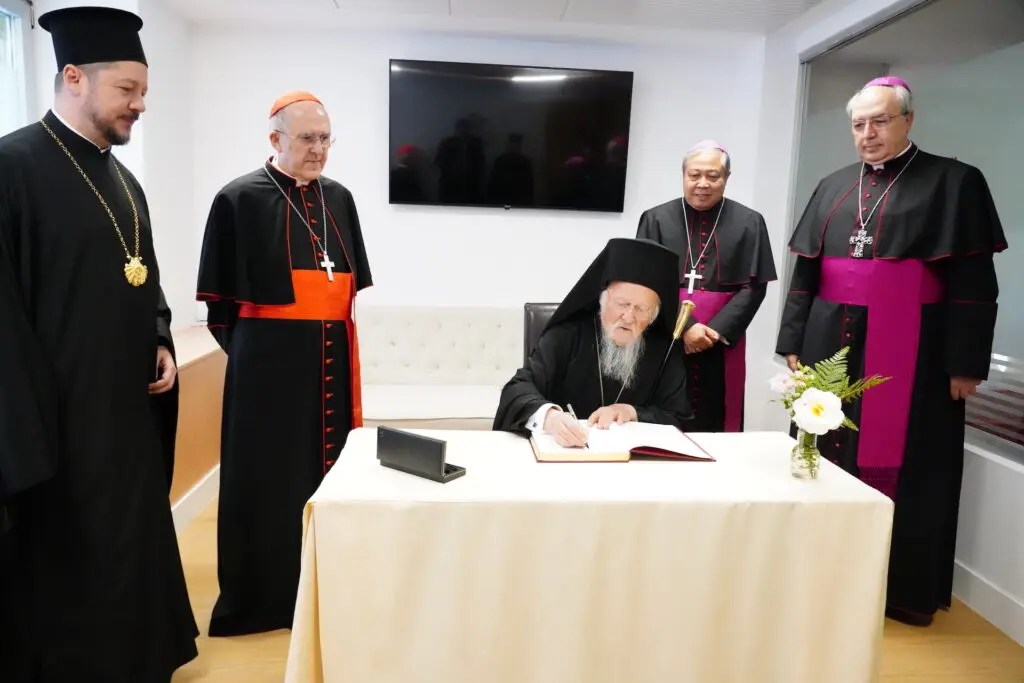 Вселенський патріарх завершив офіційний візит до Іспанії – відбув до Франції та Монако
