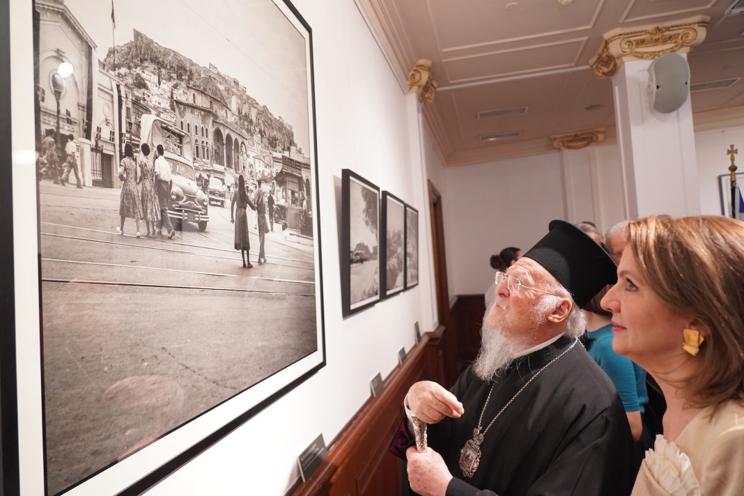 Вселенський Патріарх відвідав відкриття фотовиставки в маєтку Сісманоліо