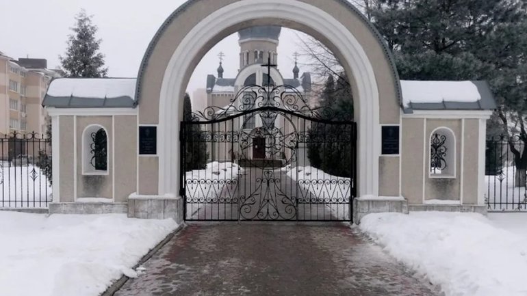 У Луцьку чоловіка судили за викрадення з церкви 42 тисяч гривень
