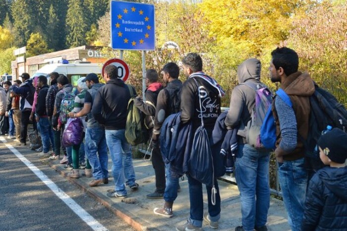 Більшість німців не готові бачити у країні біженців, які сповідують іслам, — опитування