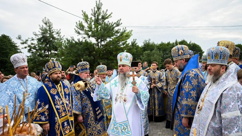 Предстоятель ПЦУ на Тернопільщині очолив Всеукраїнську прощу в памʼять про українських полеглих воїнів