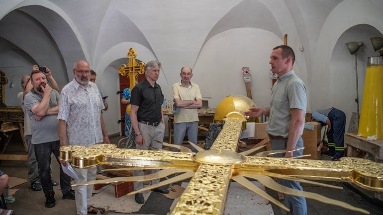 У столиці завершили реставрацію хреста Софійського собору