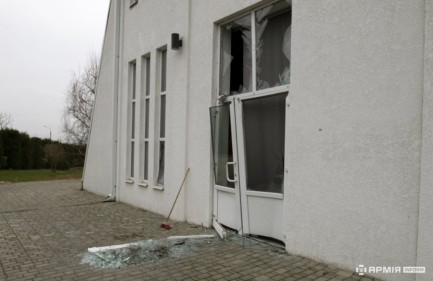 Російський обстріл у Слов’янську пошкодив Церкву «Добра Звістка» та прилеглі будинки