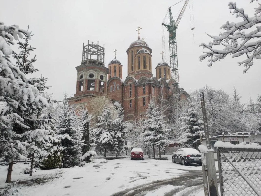 У найбільшого храму УПЦ в Луцьку хотіли забрати землю