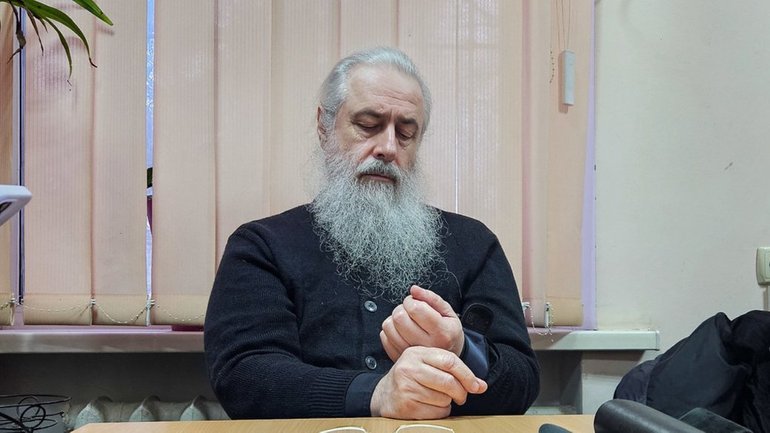 Митрополит УПЦ Арсеній відбуває домашній арешт у помешканні бізнес-партера Вадима Новинського, — Кошкіна