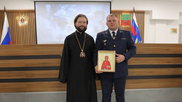 Бердянський єпископ РПЦ освятив адмінбудівлю управління тюрем