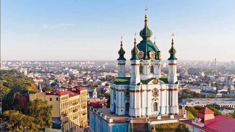 Біля Андріївської церкви симфонічний оркестр виконає найкращі твори