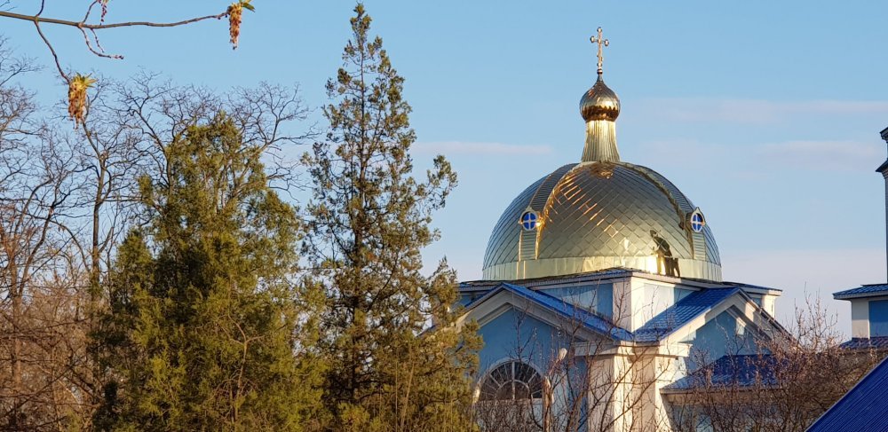 Через загрозу сутичок у Кременчуці перенесли богослужіння в Успенському соборі