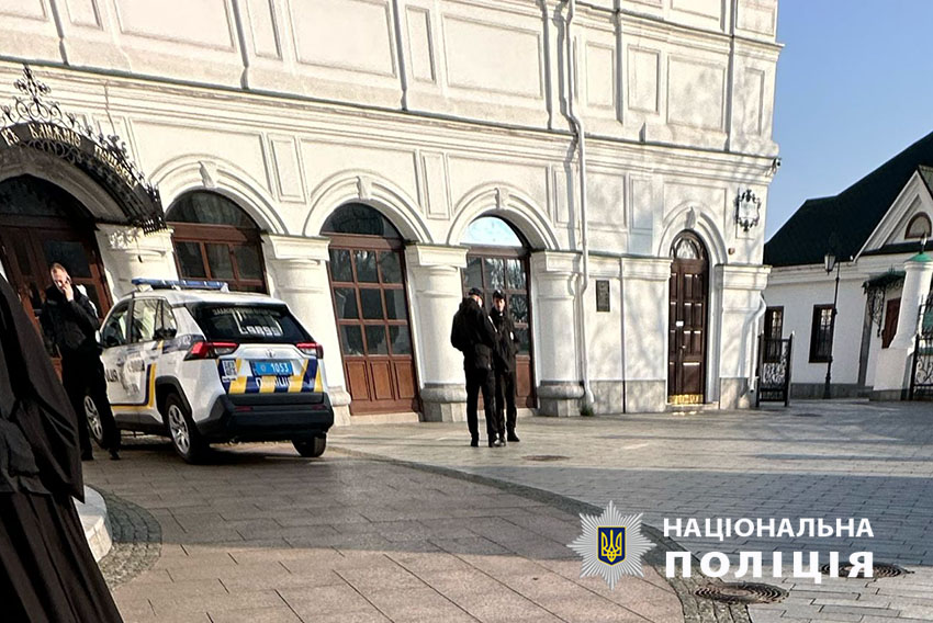 Фахівці перевіряють ближні печери у Києво-Печерській лаврі