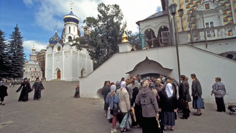 Для зміцнення зв'язків. РПЦ організувала для 300 священиків із Молодови паломницький тур