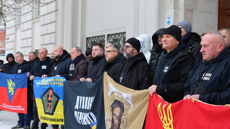 З Львівщини на Святу гору Афон вирушили 24 воїни