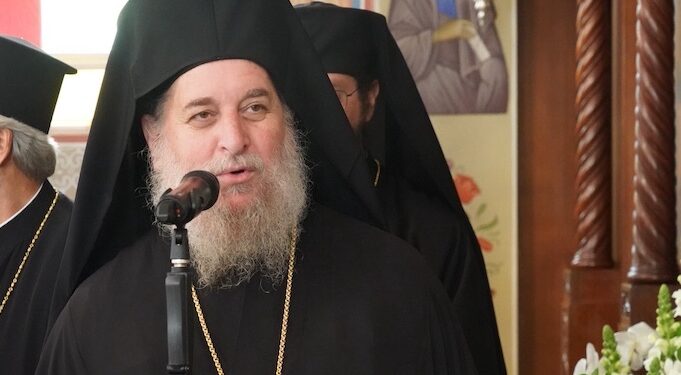 Громадянин Туреччини подав до суду на митрополита Імброса через релігійне вбрання