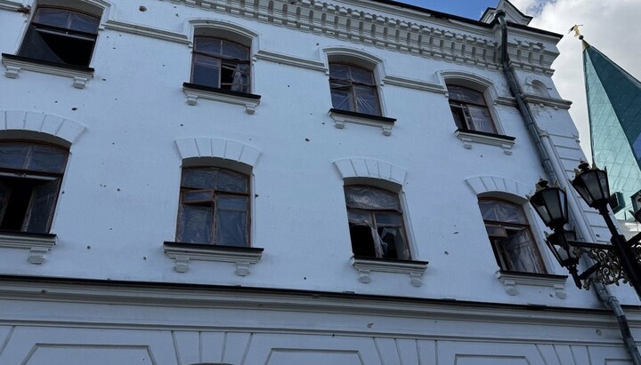 Святогірська лавра постраждала від обстрілу