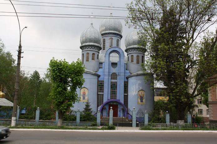 У Чернівцях ще три храми проголосували за перехід до ПЦУ