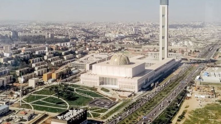 В Алжирі відкрили «найбільшу мечеть Африки»