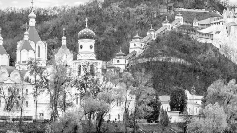 23 серпня 2026 року, близько 11:00, невідомі увірвалися до Святогірської лаври та вчинили напад на насельників.