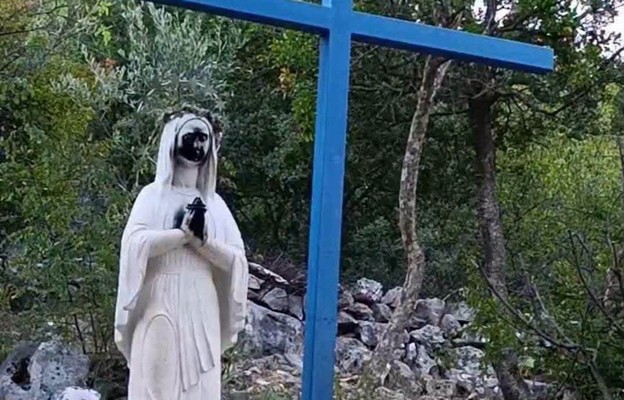 На два місяці продовжено арешт поляка, який спрофанував статую Марії в Меджугор’ї