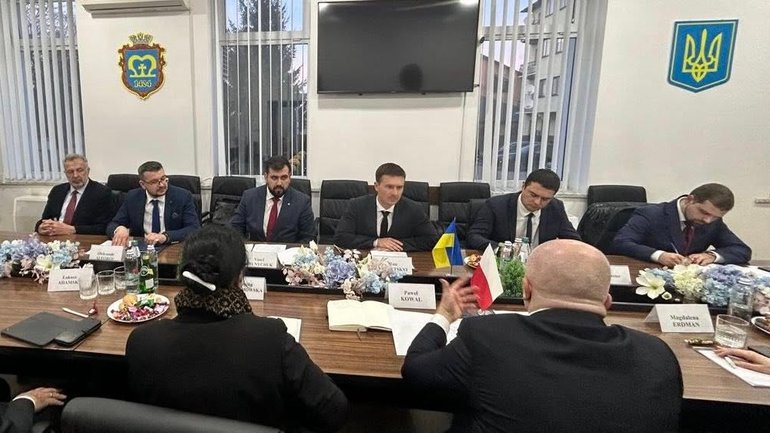 Польсько-українська група обговорила подальший процес ексгумацій