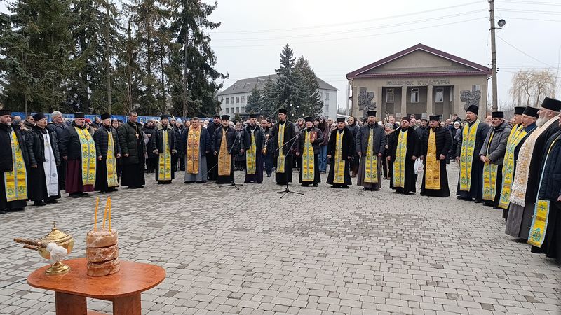 У Глибоці перехід до ПЦУ підтримали одразу дві релігійні громади