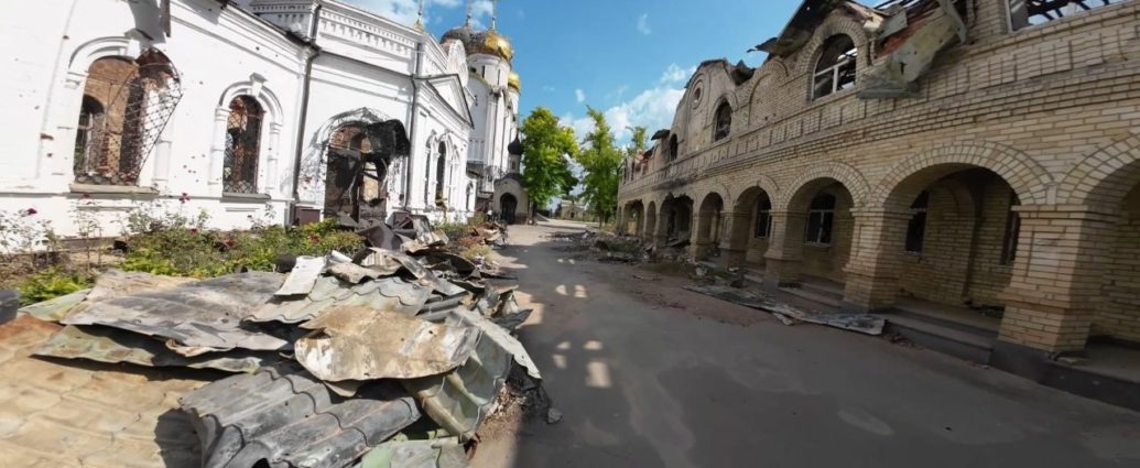 Внаслідок обстрілу Миколо-Василівського монастиря поранено трудника обителі Під час обстрілу господарського двору Успенського Миколо-Василівського монастиря сер...