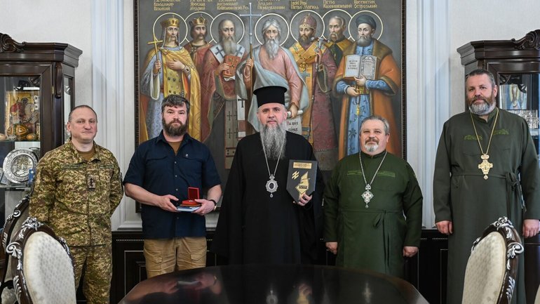 Митрополит Епіфаній зустрівся з першим заступником командира корпусу «Азов»