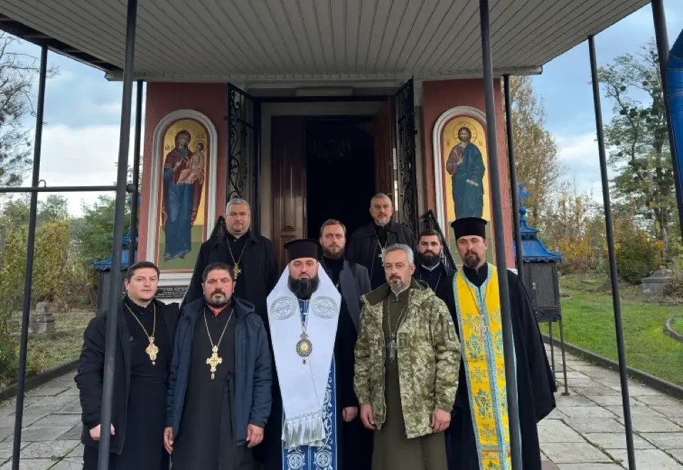 ПЦУ провела перше богослужіння в храмі-усипальниці Буковинських митрополитів