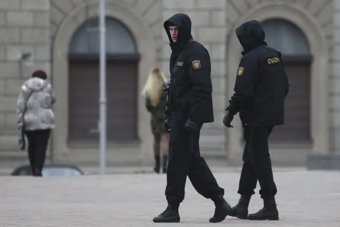 Білоруська поліція затримала священника прямо під час служби
