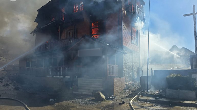 Вогнеборці врятували від знищення храм на Львівщині