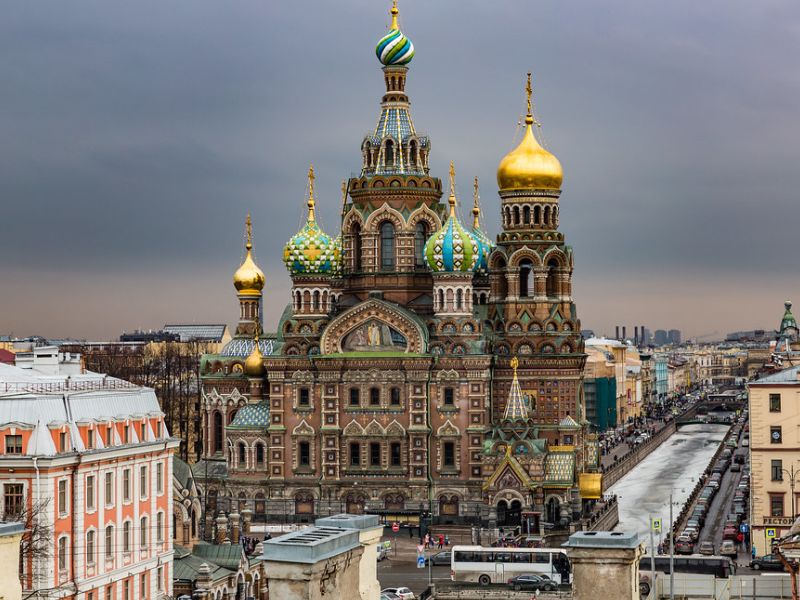 Росія посилює контроль та репресії проти релігійної свободи