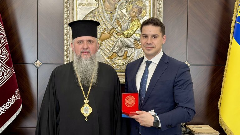 Предстоятель ПЦУ провів зустріч з генеральним консулом України у Стамбулі