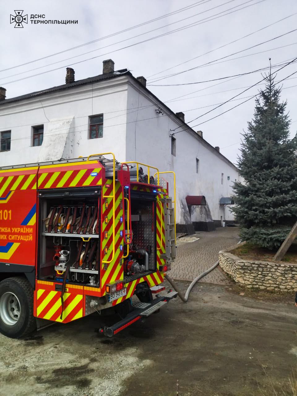 На Кременеччині за добу сталося дві пожежі: горіли житловий будинок та келія собору