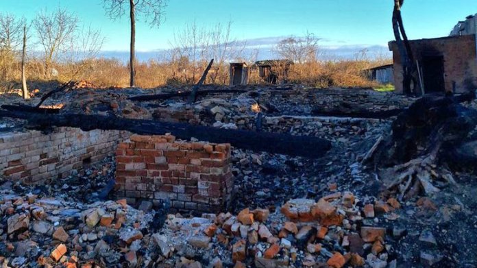 На Чернігівщині згоріла дерев’яна Михайлівська церква