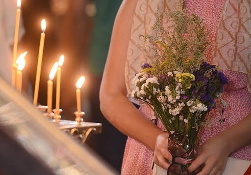 У ПЦУ пояснили, що робити з освяченими зіллям і водою - Релігійна правда