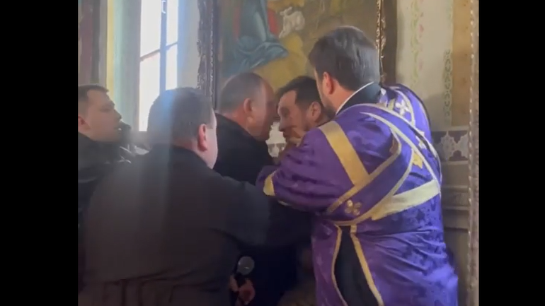 Сутичка між воїном та хмельницьким священником: судове засідання перенесли