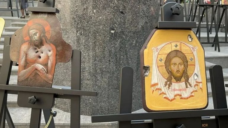 В Росії почали створювати ікони на пробитих елементах бронежилетів