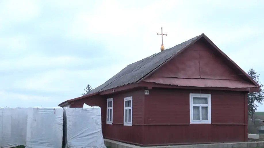 На Волині прихильники УПЦ будують новий храм, перебудовуючи звичайне житло