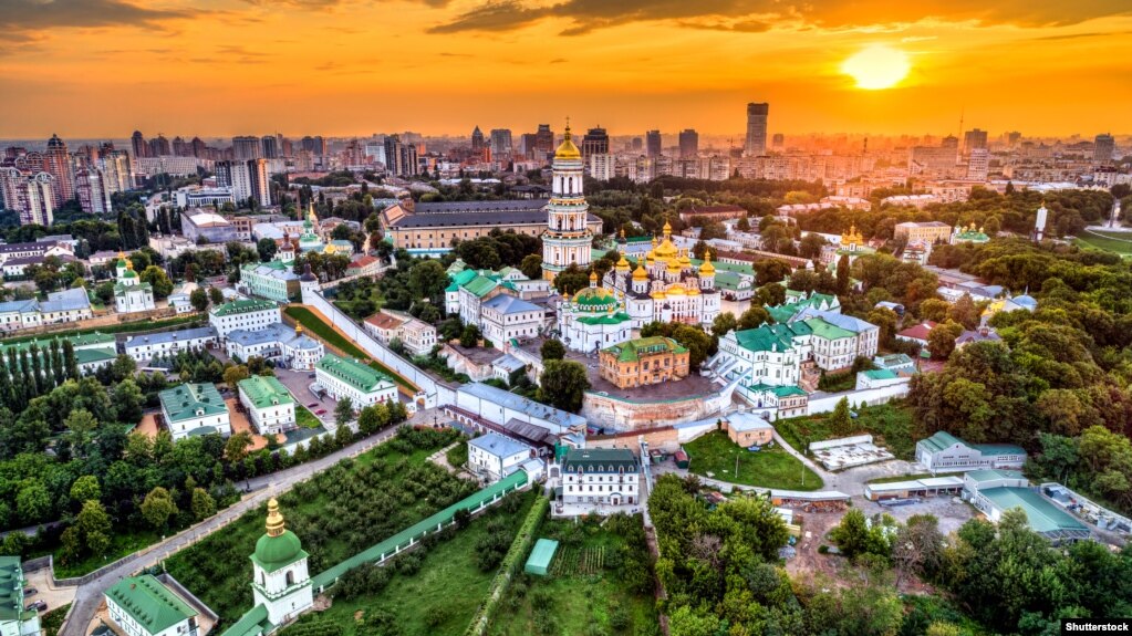 Києво-Печерська лавра оголосила про перехід на новоюліанський календар