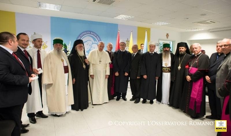 Албанська православна церква висловила солідарність та молитву за здоров’я Папи Франциска