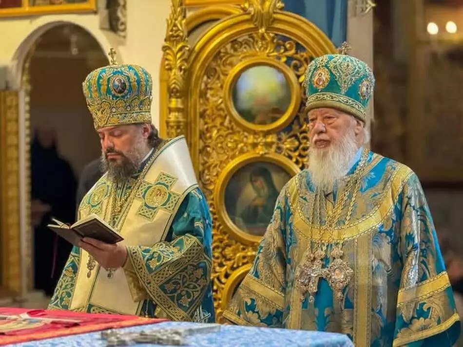 «Онуфрія - на спочинок, Агафангел - перехідний, Філарет - назавжди»: ЗМІ прогнозують розвиток подій після позбавлення громадянства Предстоятеля УПЦ