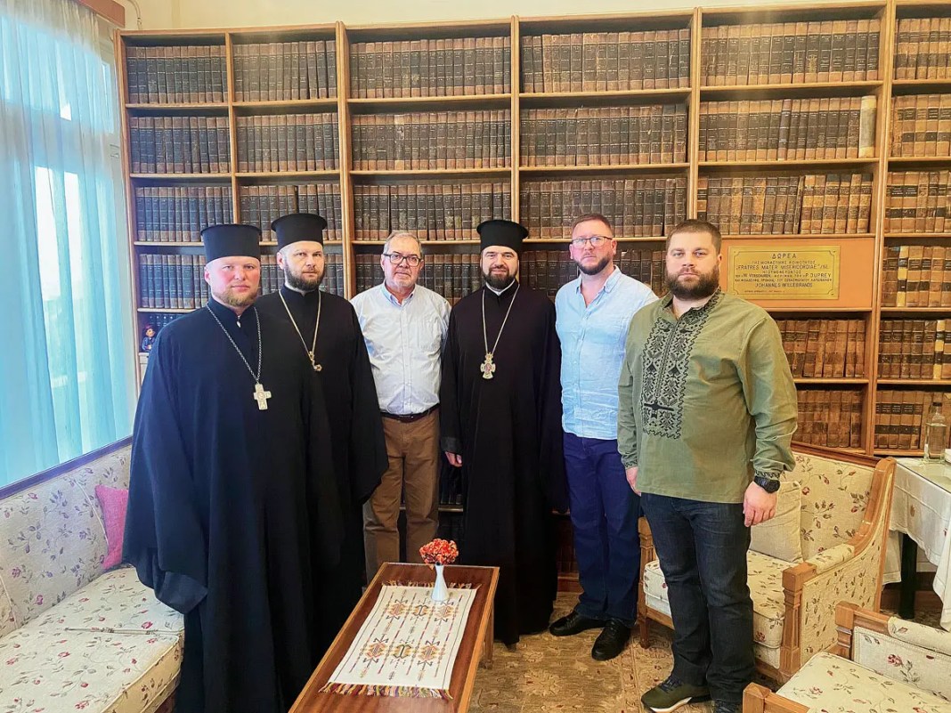 Відбувся офіційний візит делегації Київської православної богословської академії (ПЦУ) до Криту Відбувся офіційний візит делегації Київської православної богосл...