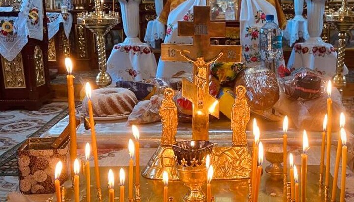 У храмах Вінниці помолилися за загиблих від обстрілу РФ жителів міста