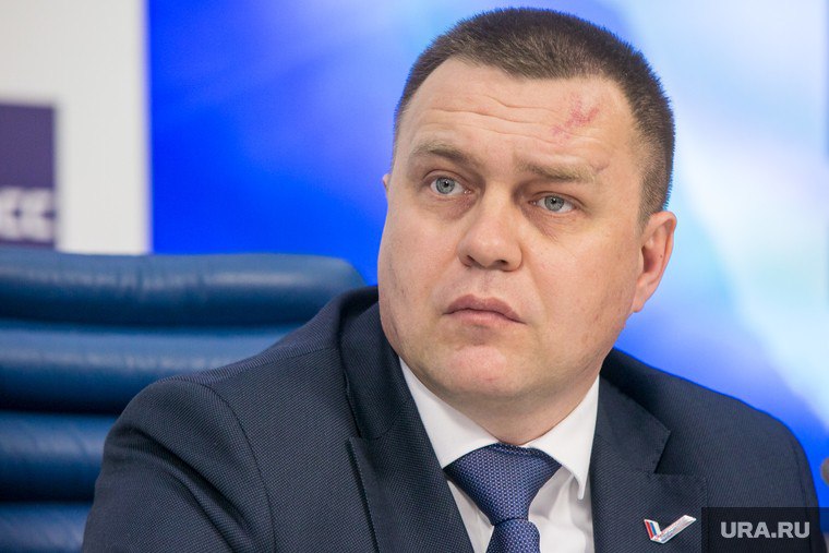 Російський сенатор розповів, як у "російському місті Херсон" людей схиляють до католицизму