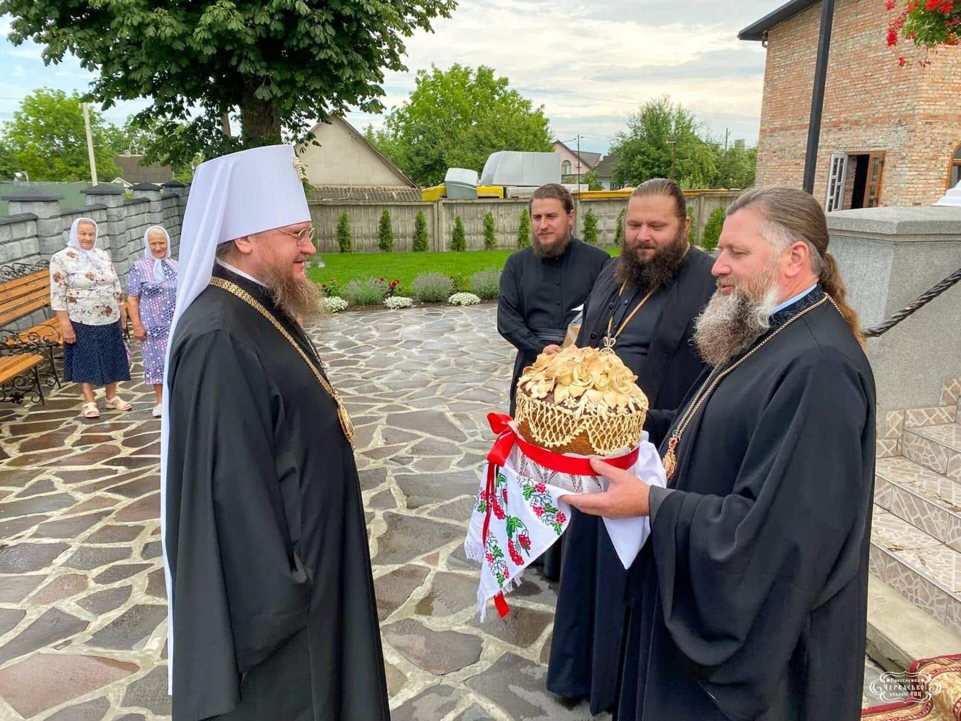 Фігурант п'яти підозр митрополит Черкаський УПЦ відвідав Рівненщину