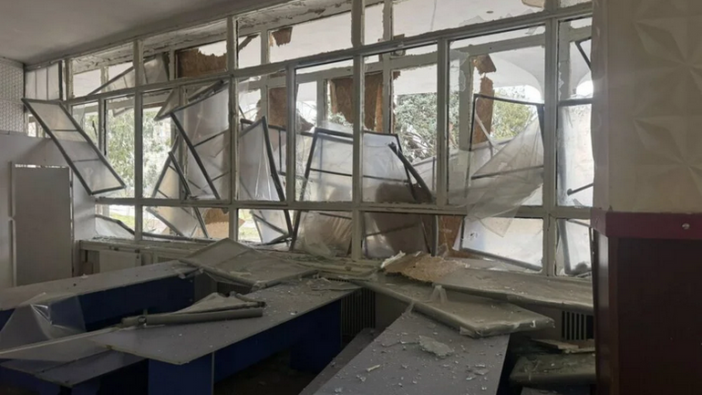 У прифронтовому місті на Дніпропетровщині росіяни вже втретє влучили в дім молитви