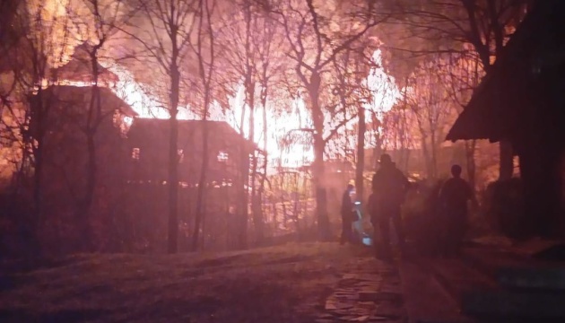 На Закарпатті горів монастирський корпус УПЦ біля 300-літньої церкви
