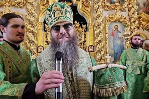 Суд у справі митрополита УПЦ Лонгина на Буковині перенесли: він перебуває на лікуванні в Румунії