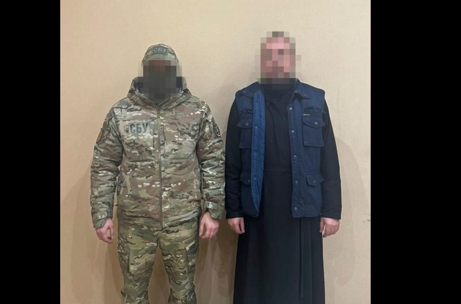 СБУ затримала клірика УПЦ який був інформатором рф і шпигував за оборонцями Харкова
