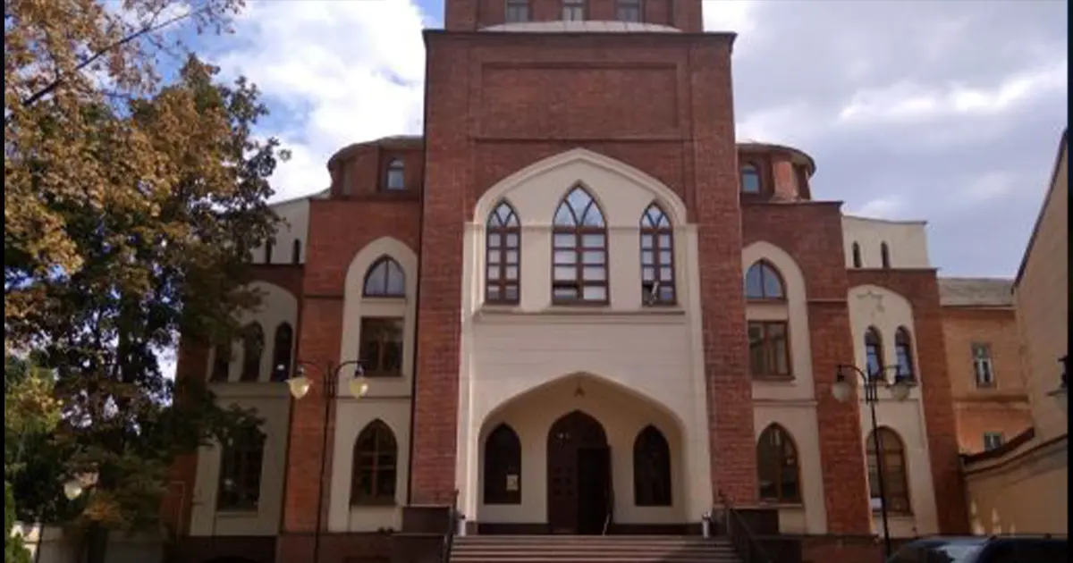 Російський ракетний обстріл в Харкові завдав ушкоджень найбільшій синагозі міста та будинку рабина В Харкові російський ракетний обстріл завдав ушкоджень головн...