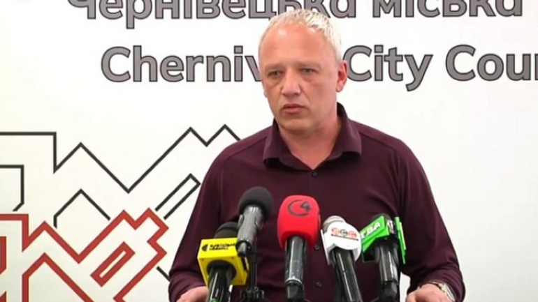 Конфлікт за собор між ПЦУ та УПЦ мають оцінювати правоохоронці, — мер Чернівців